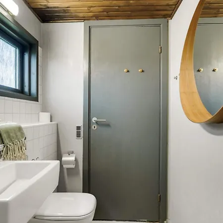 בית נופש 4 Star In Hampen