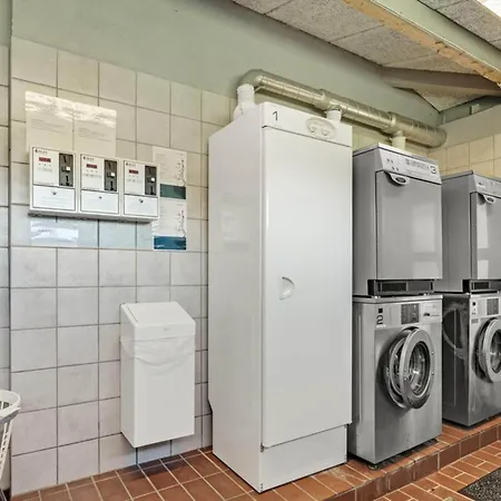 4 Star In בית נופש *